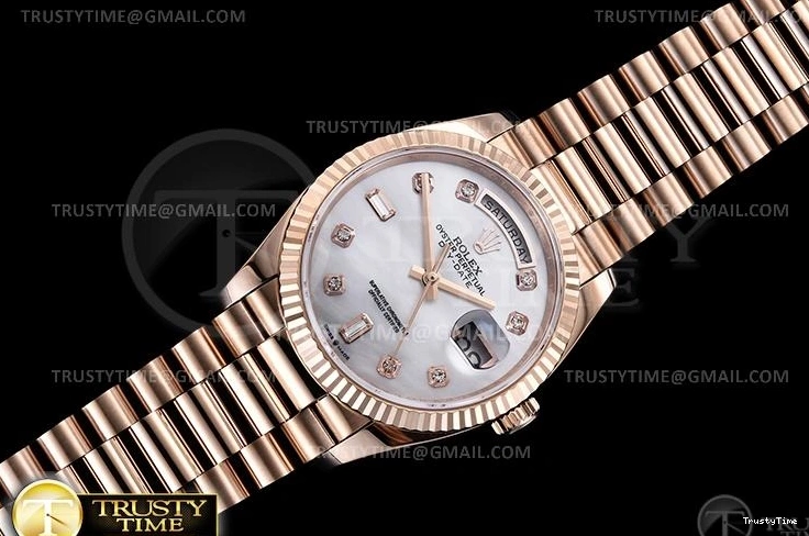 1120 RDD0223A – DayDate 36mm Packable 702